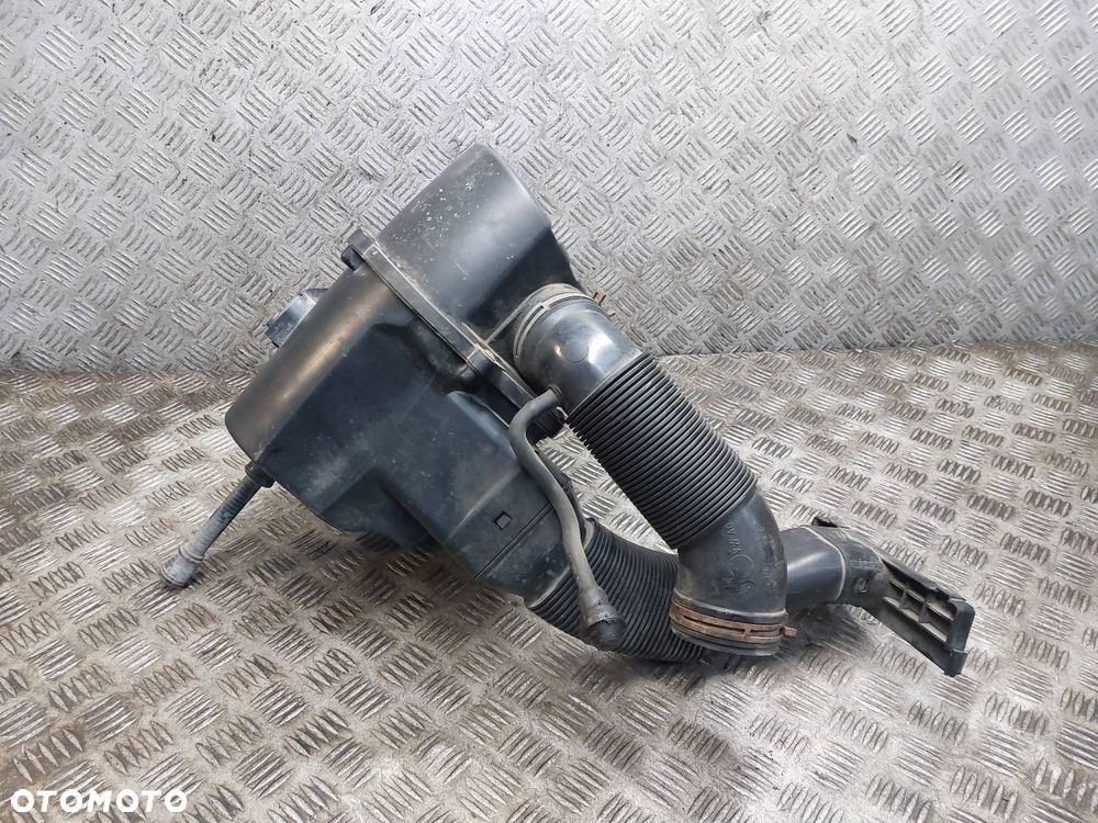 OBUDOWA FILTRA POWIETRZA + RURA DOLOT RAPID I 1.2 TSI 6R0129684C - 1