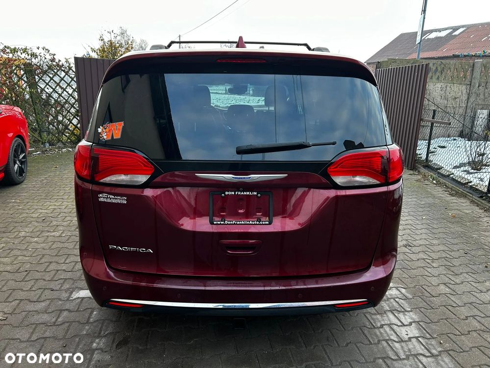 Chrysler Pacifica - 6