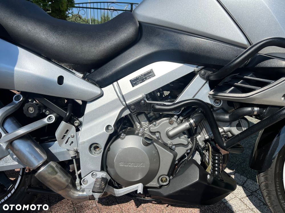 Suzuki DL - 8