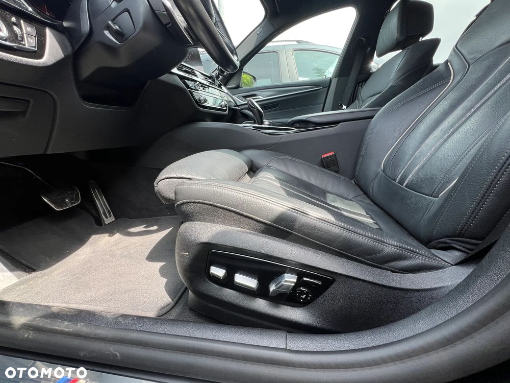 BMW Seria 5 540i xDrive mHEV M Sport sport - 21