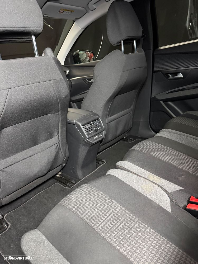 Peugeot 5008 PureTech 130 EAT8 Stop & Start Active Business-Pack - 13