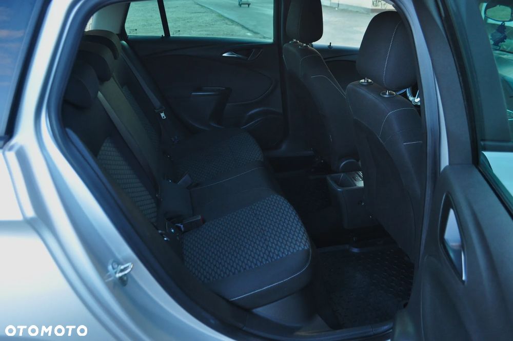 Opel Astra 1.4 Turbo Start/Stop Edition - 28