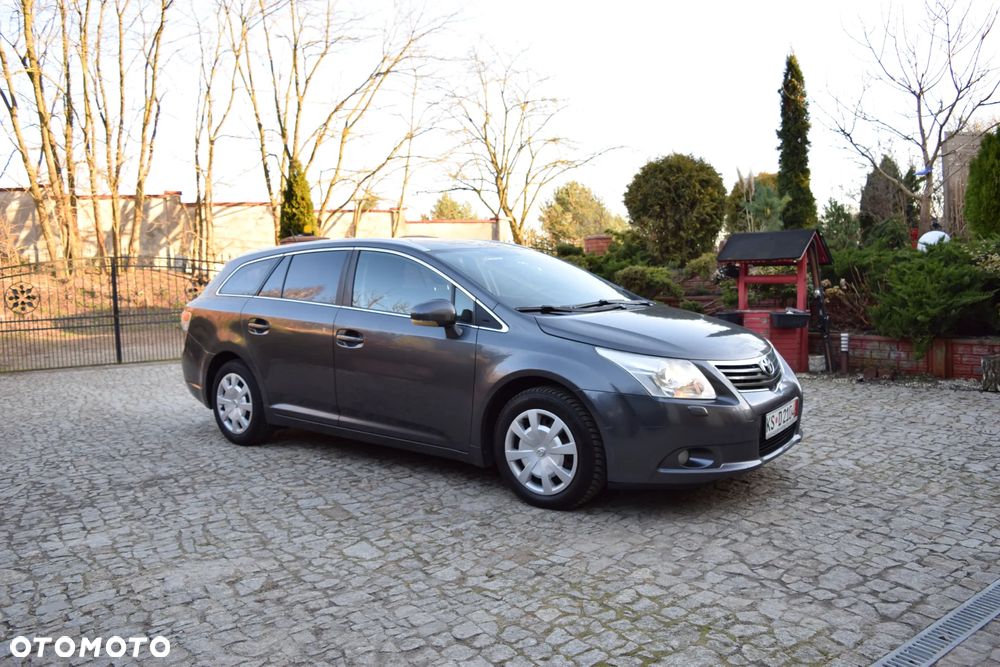 Toyota Avensis 2.0 D-4D Business Edition - 7