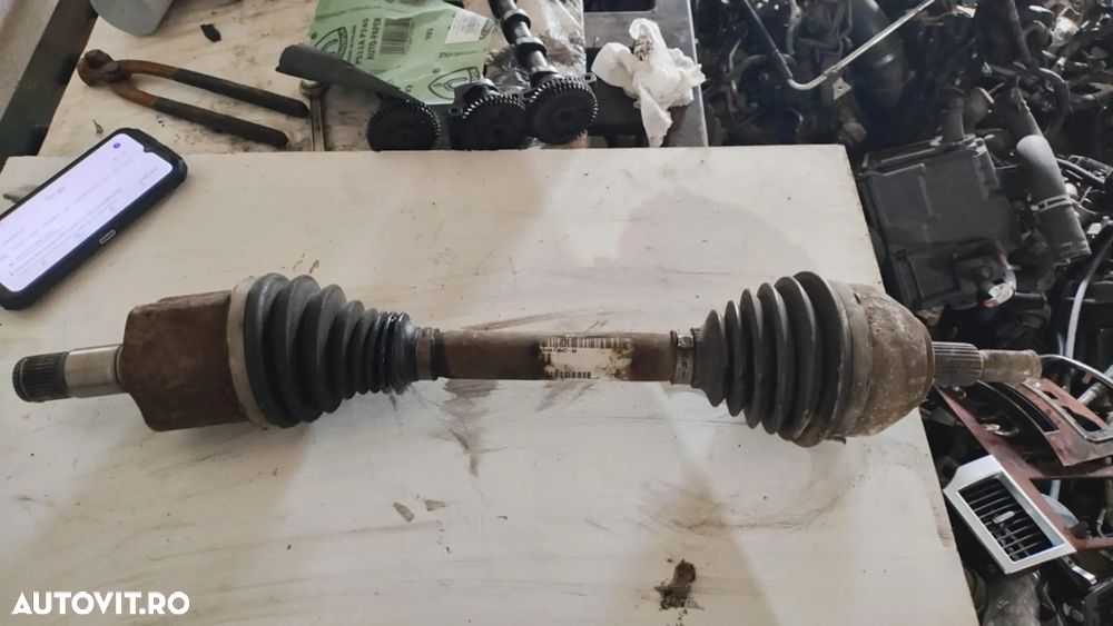 PLANETARA STANGA FATA FORD KUGA AUTOMATA 2.0 TDCI 2008-2012 AV4N3B437AA