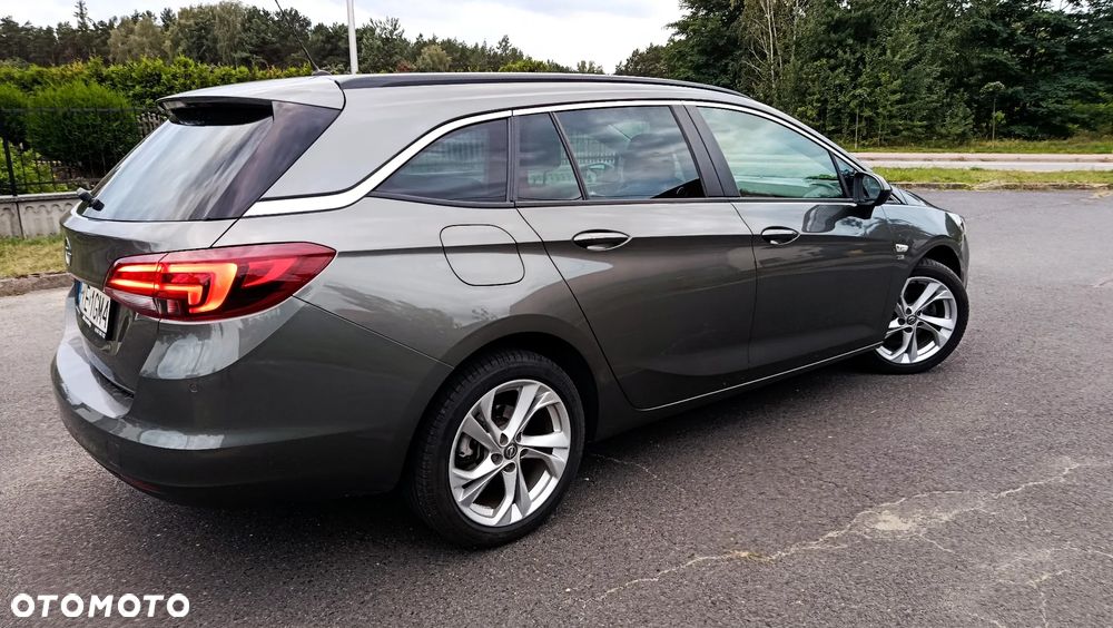 Opel Astra 1.4 Turbo 120 Jahre - 12