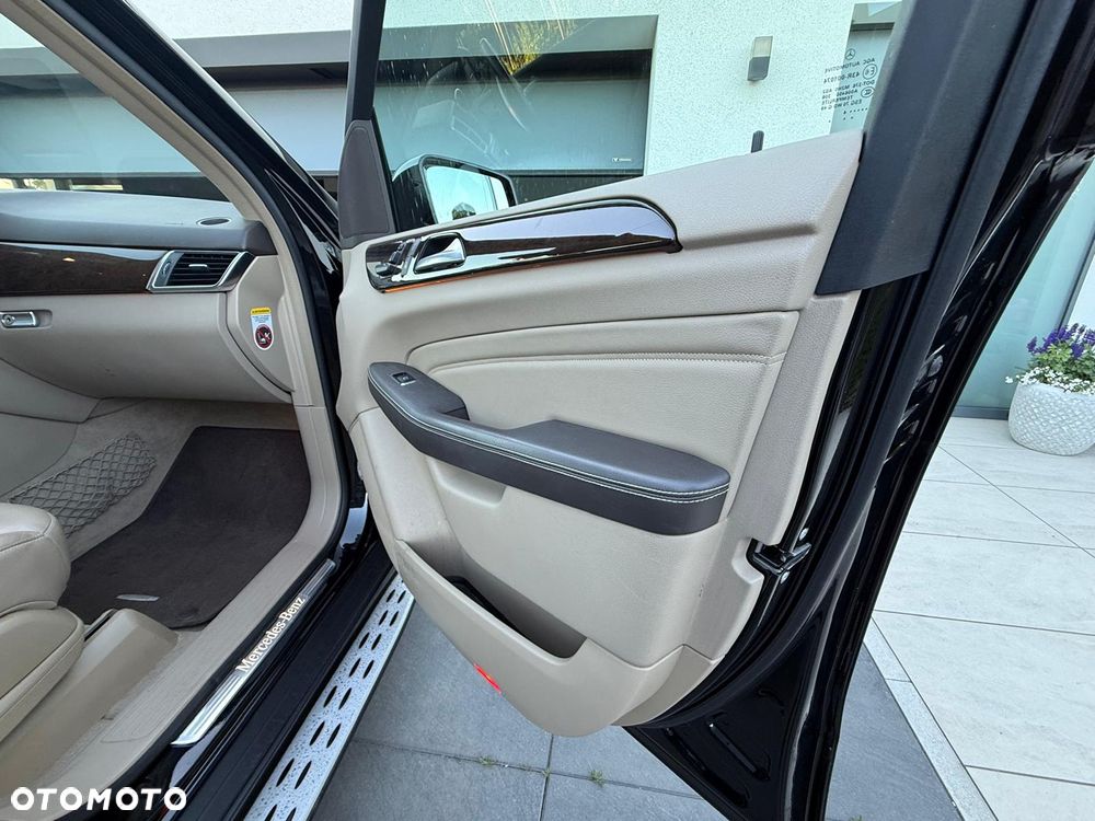 Mercedes-Benz ML 350 BlueTEC 4-Matic - 8