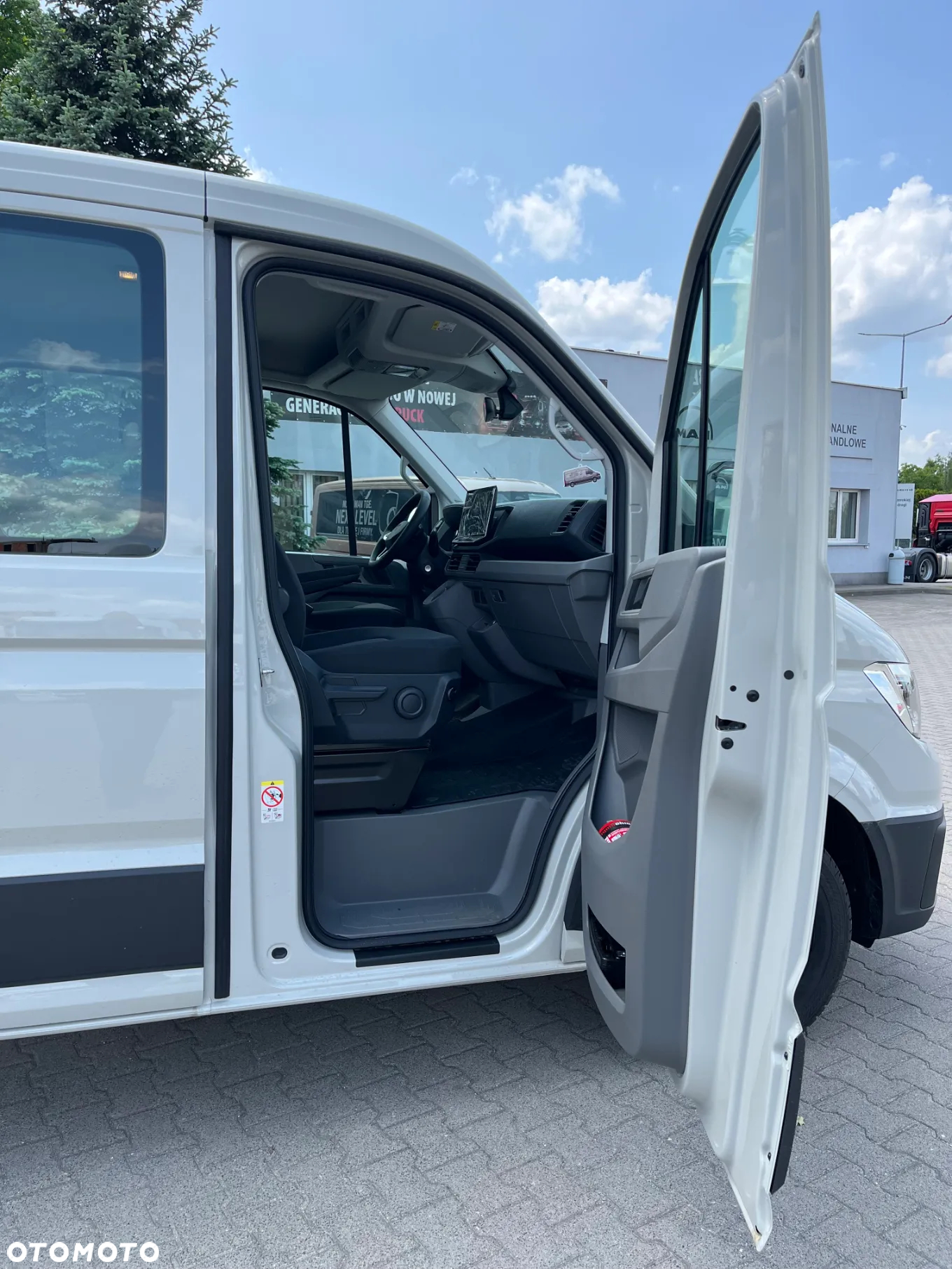 MAN TGE 3.180 4X4 SB - 10