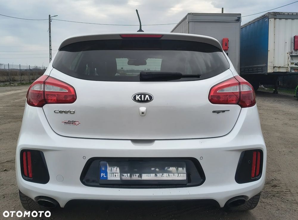 Kia Ceed - 5