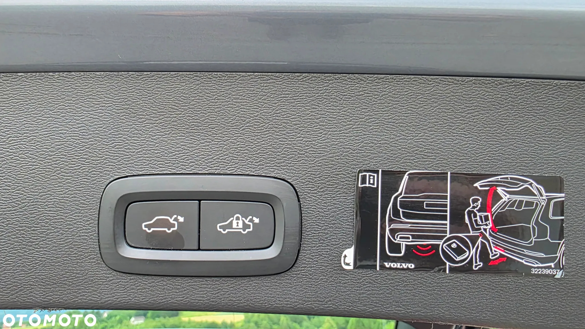 Volvo XC 40 T4 Plug-In Hybrid Core - 17