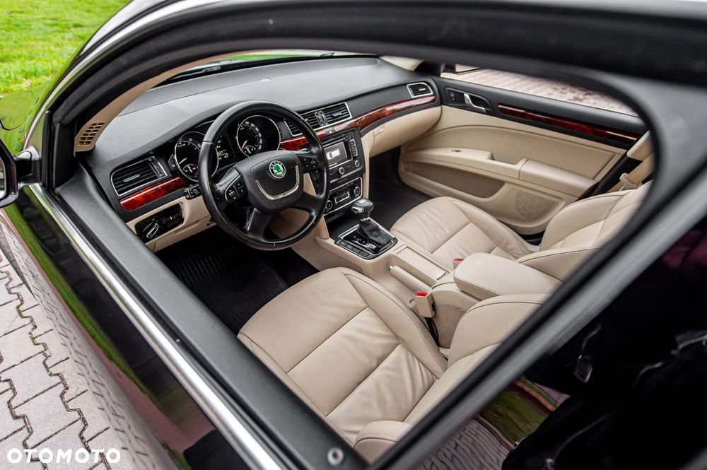 Skoda Superb 3.6 V6 4x4 DSG L&K - 22