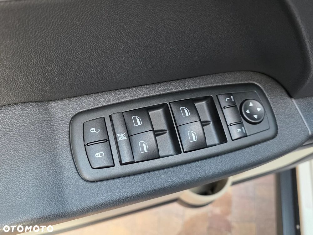 Dodge Journey 2.4 SXT - 28