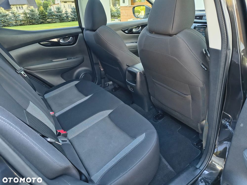 Nissan Qashqai 1.3 DIG-T N-Connecta - 16