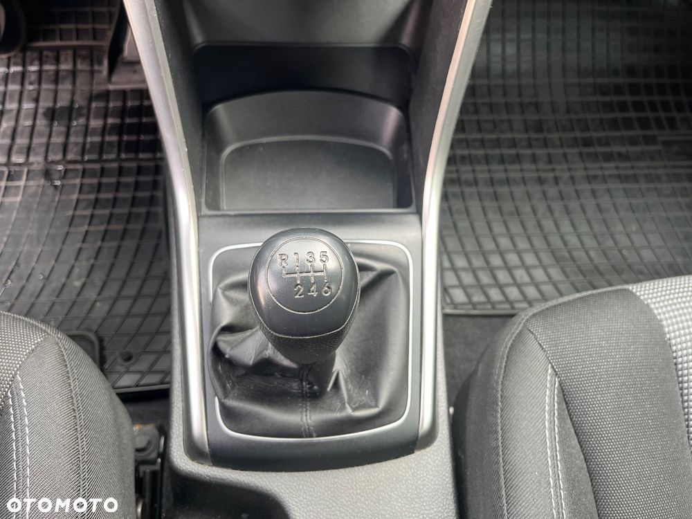 Hyundai i30 1.4 Classic + - 16