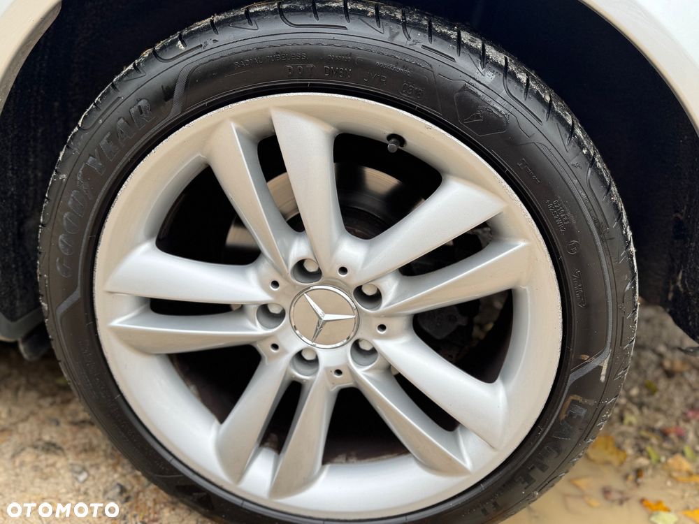 Mercedes-Benz CLK - 9