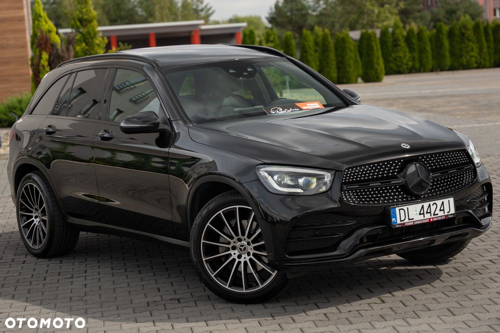 Mercedes-Benz GLC 200 4Matic 9G-TRONIC AMG Line - 4