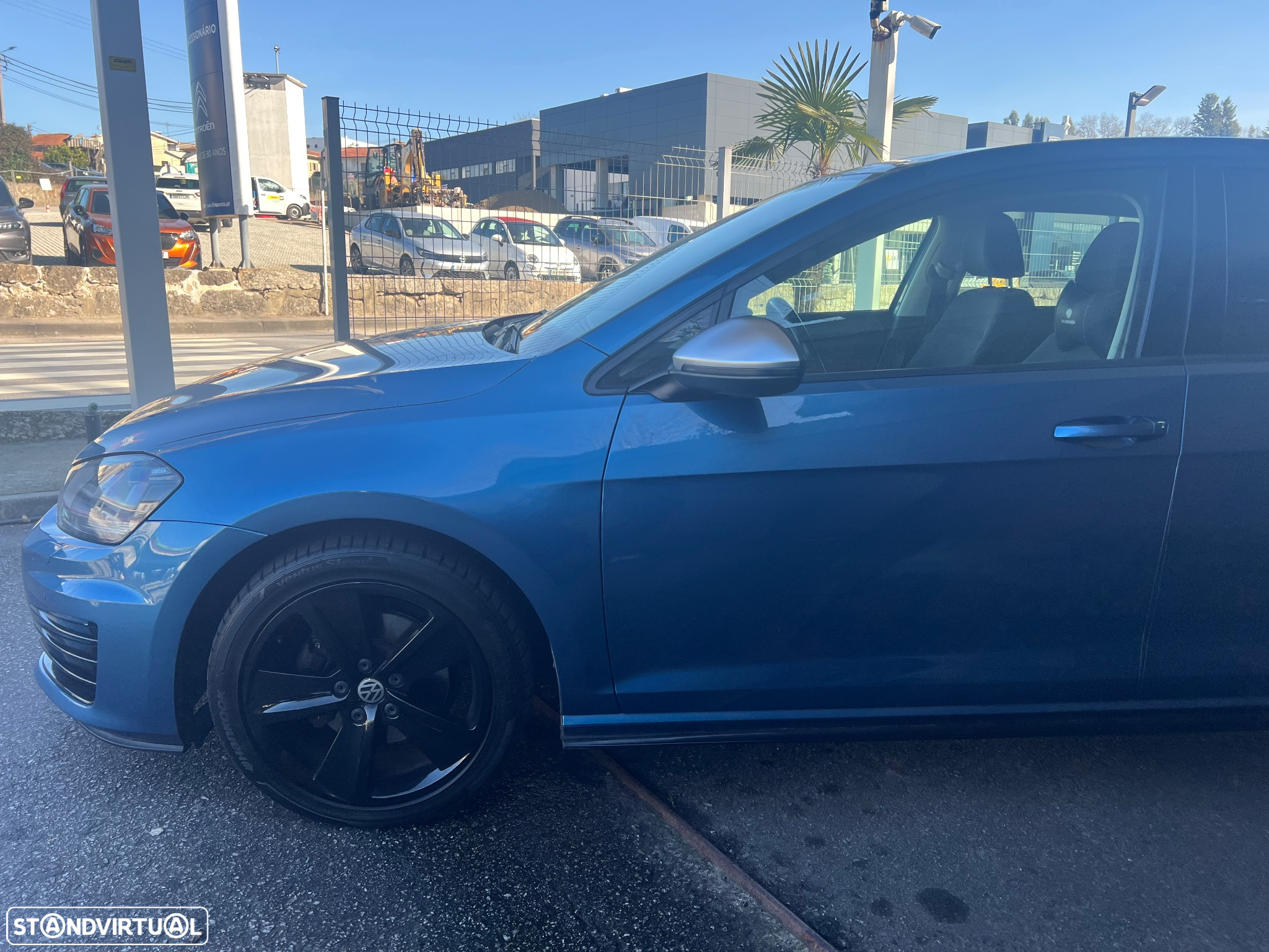 VW Golf 2.0 BlueTDI Highline - 16