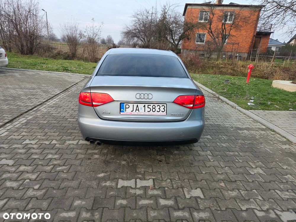 Audi A4 Limousine - 7