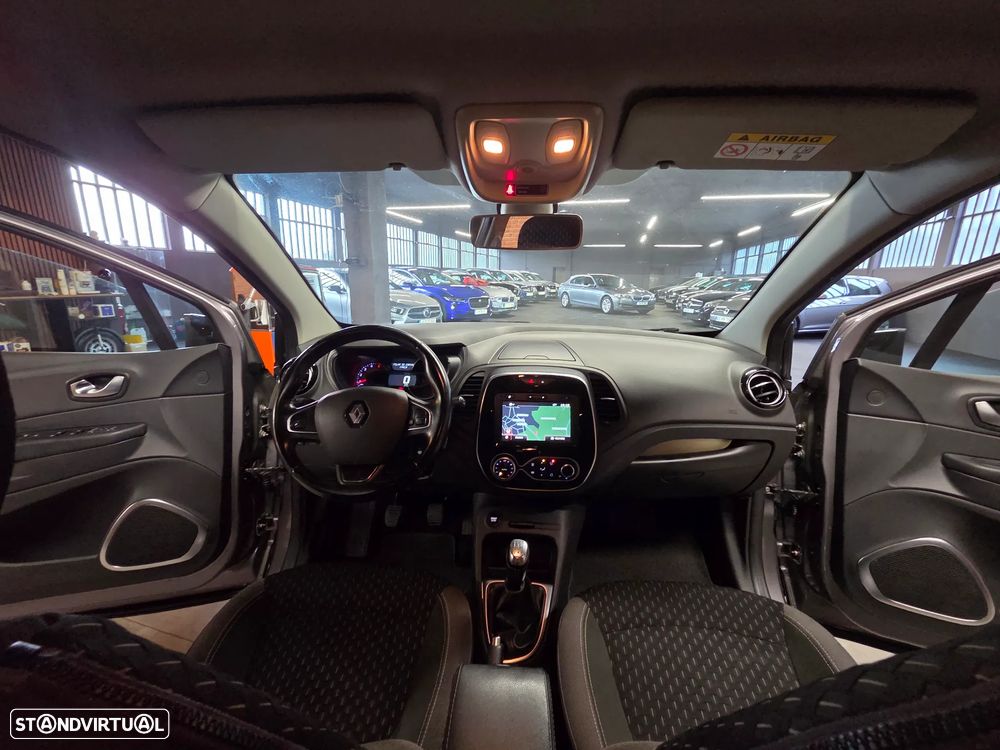 Renault Captur 1.5 dCi Exclusive - 24