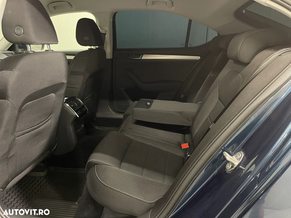 Skoda Superb 2.0 TDI DSG Ambition - 10