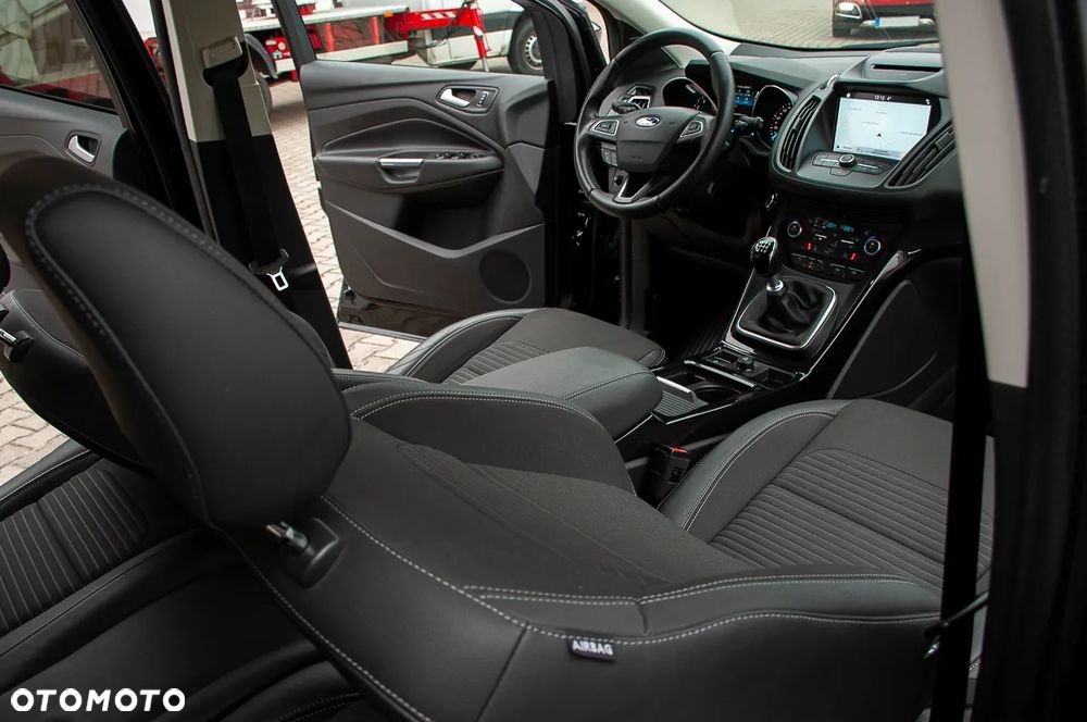Ford Kuga 1.5 EcoBoost 2x4 Business Edition - 31