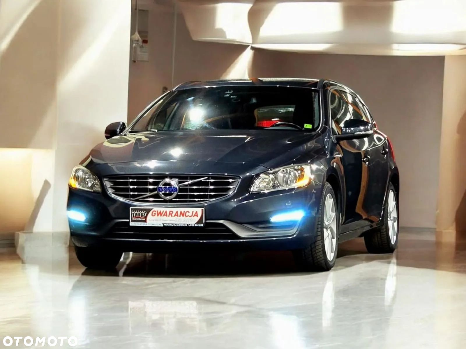 Volvo V60 D3 Business Edition - 1