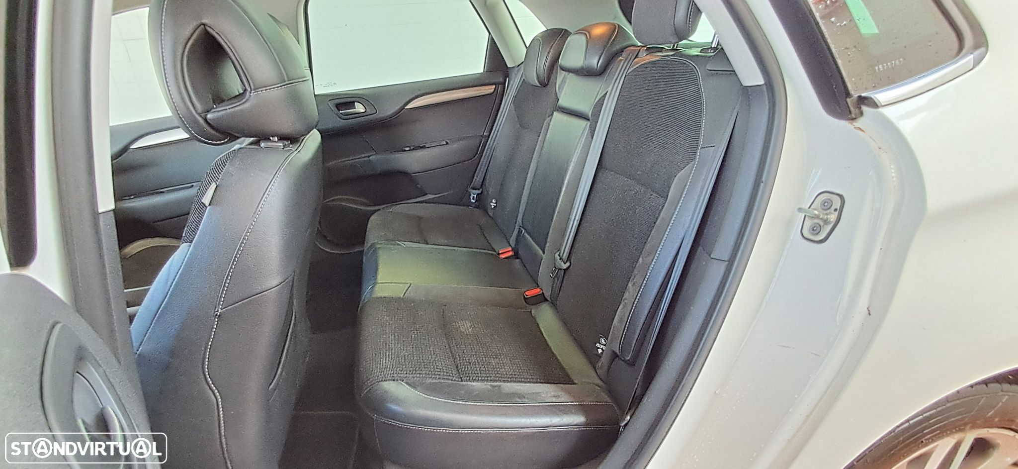 Citroën C4 1.6 e-HDi Exclusive - 11