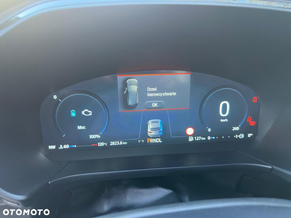 Ford Kuga 2.5 Duratec FHEV ST-LINE X - 9