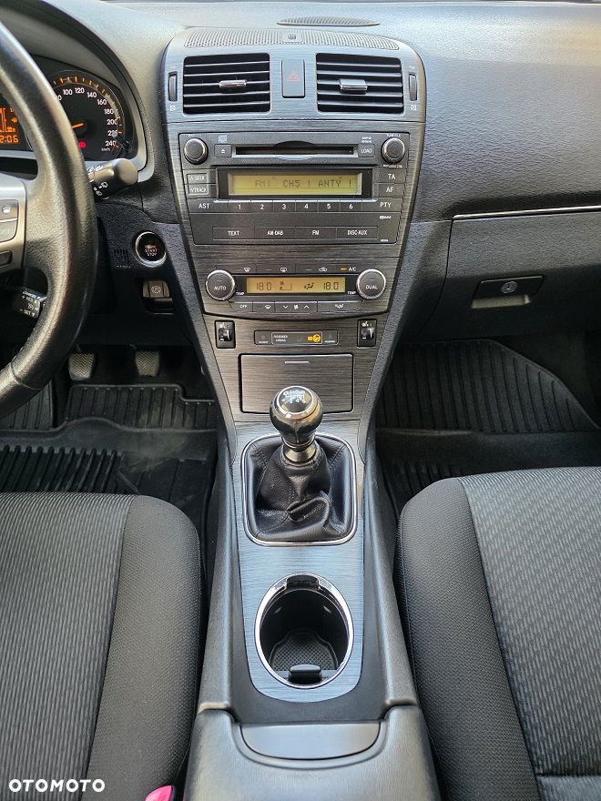 Toyota Avensis 2.0 D-4D Platinium - 25