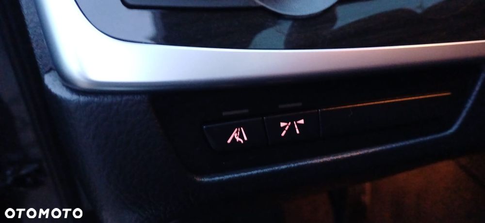 BMW Seria 5 535i xDrive Sport-Aut Modern Line - 20