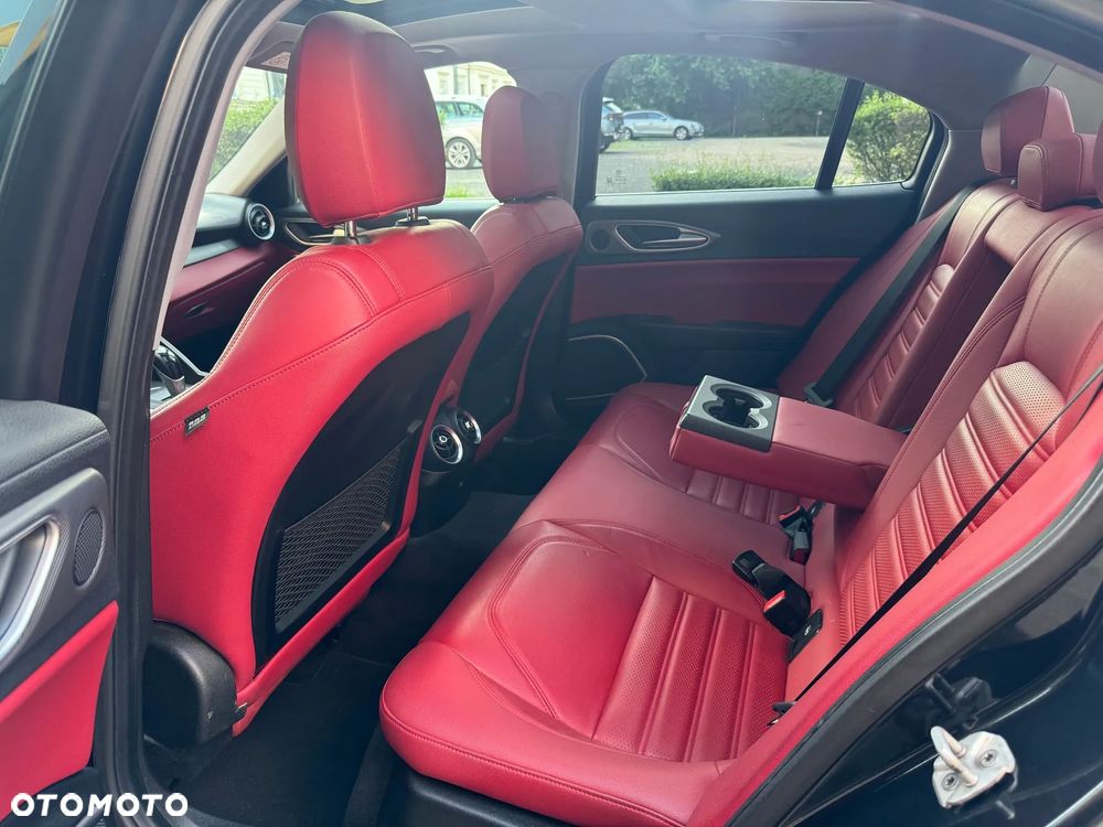 Alfa Romeo Giulia 2.0 Turbo Super - 12