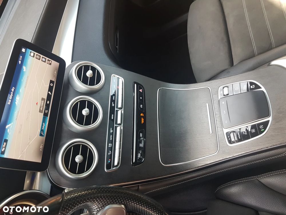 Mercedes-Benz GLC 200 4Matic 9G-TRONIC AMG Line - 13