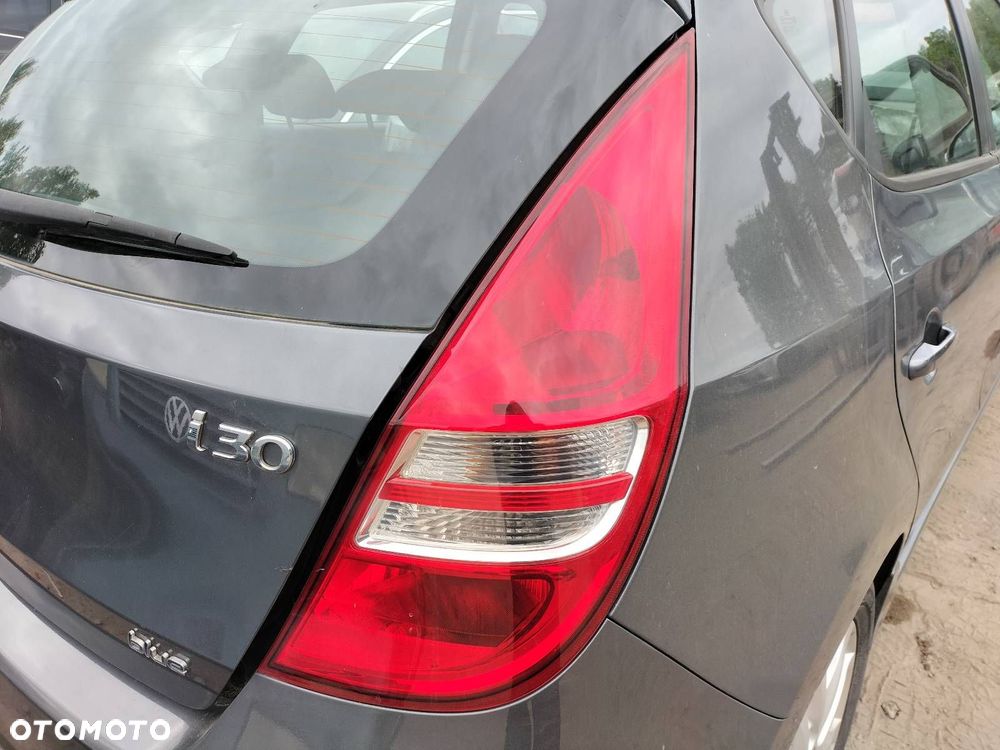 KOMPLETNY TYŁ KLAPA BAGAŻNIKA ZDERZAK TYŁ LAMPY HYUNDAI I30 I HB 5D 9A - 8