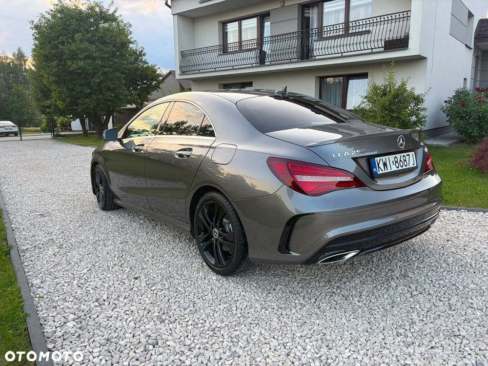 Mercedes-Benz CLA 250 4-Matic AMG Line - 20