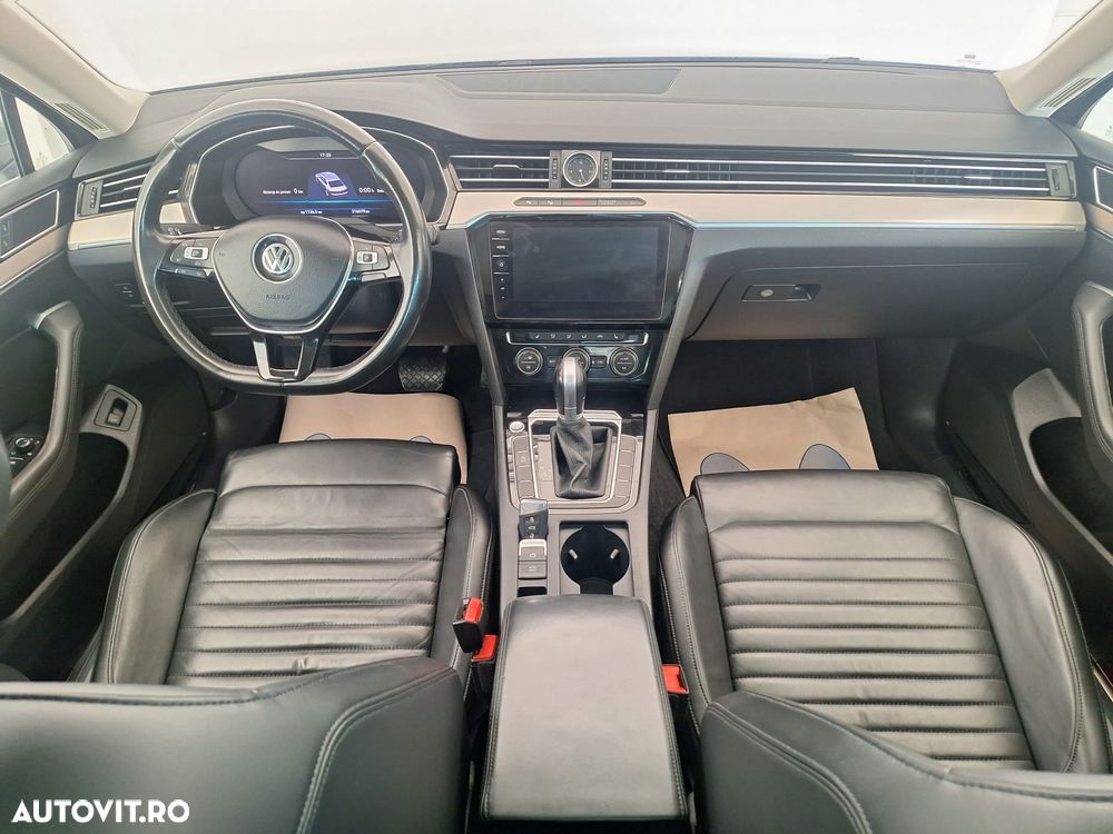 Volkswagen Passat 2.0 TDI DSG Highline - 10