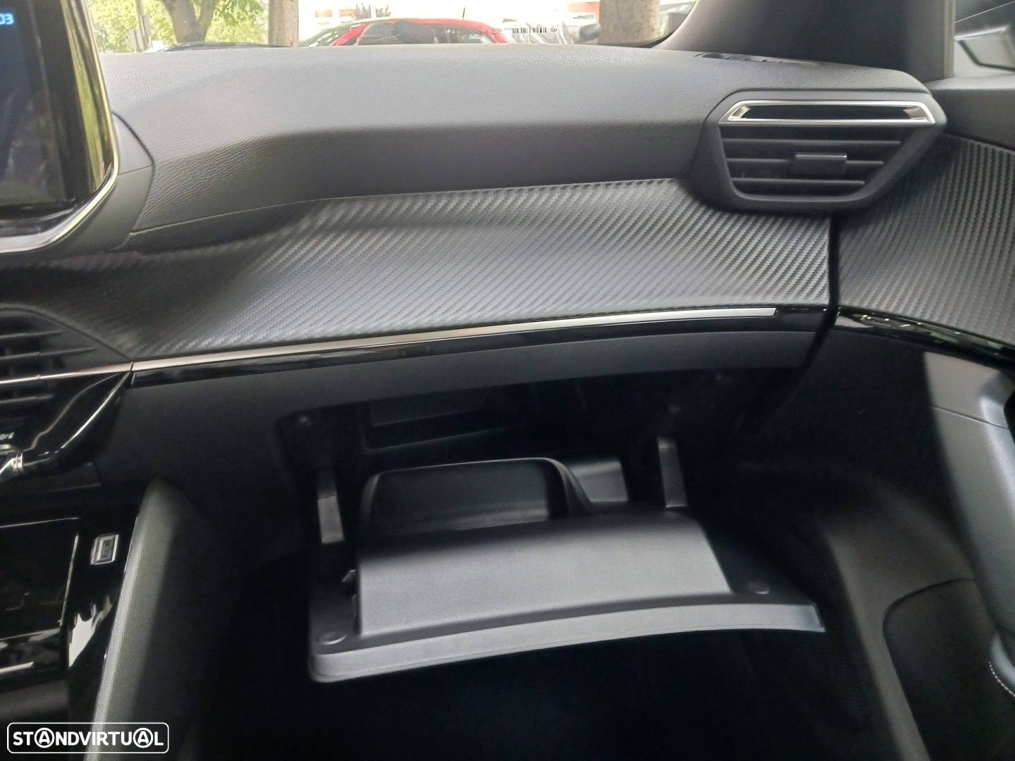 Peugeot 2008 1.2 PureTech Allure Pack - 20