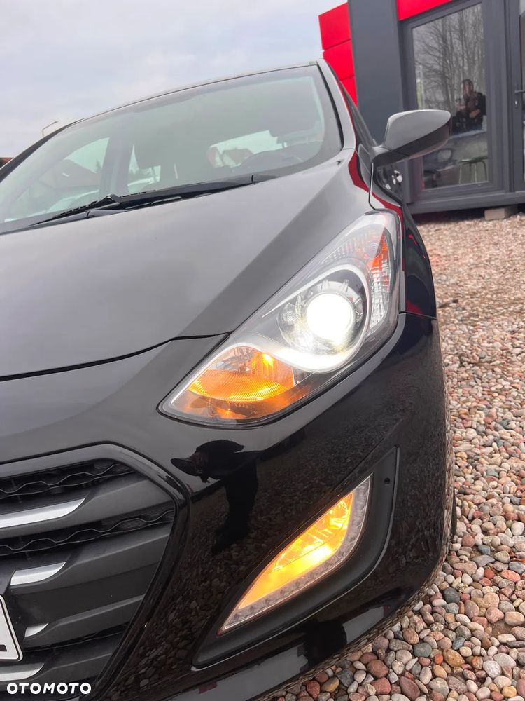 Hyundai i30 1.6 CRDi BlueDrive Comfort - 23