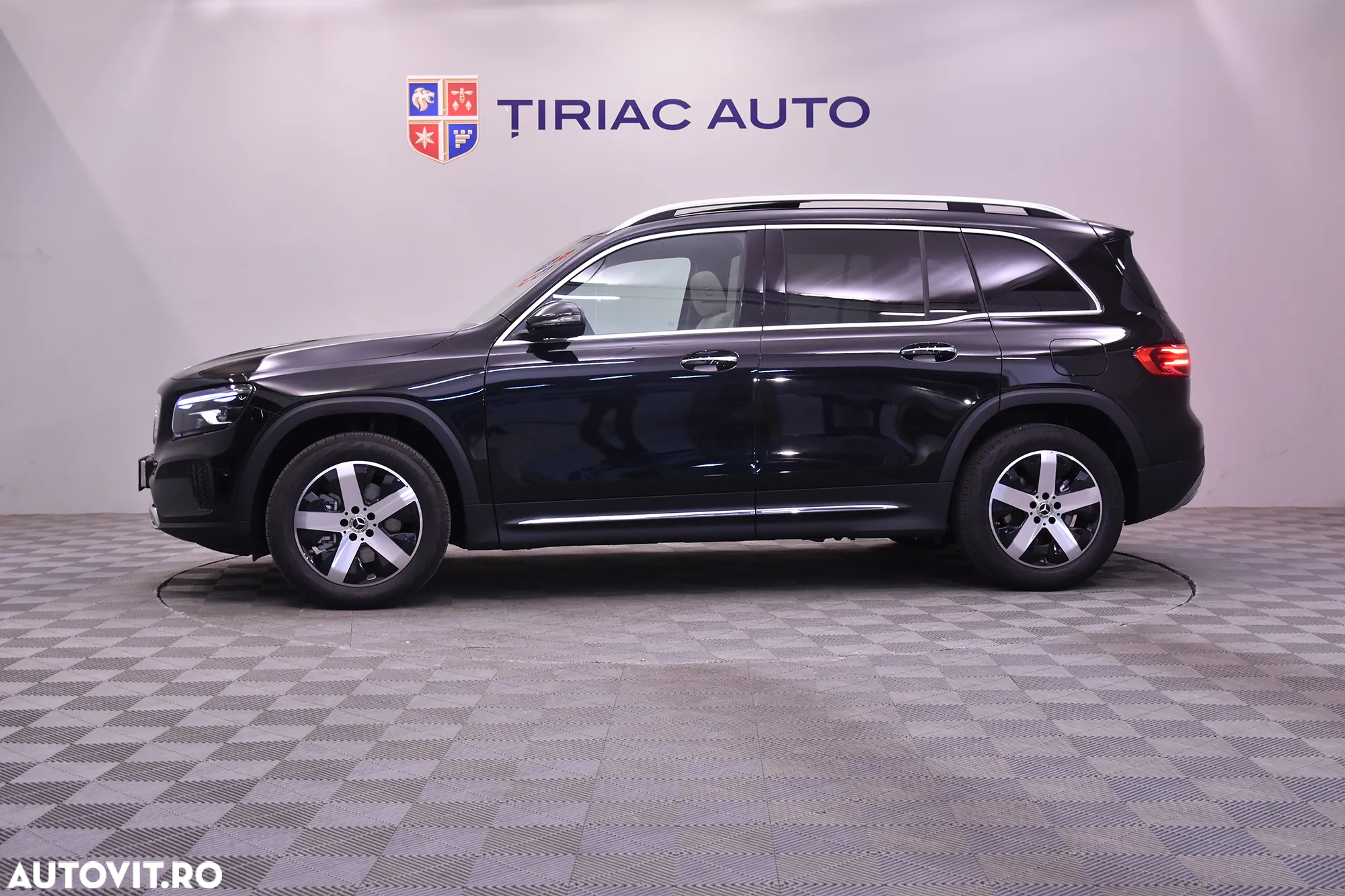 Mercedes-Benz GLB 220 4Matic 8G-DCT Progressive Advanced - 2