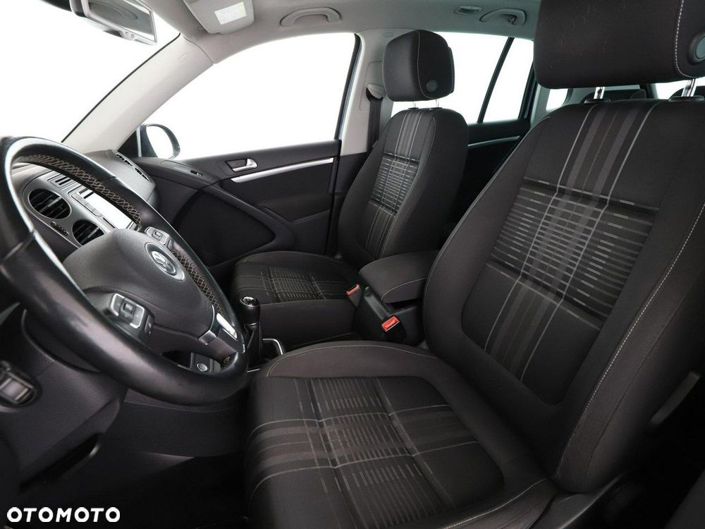 Volkswagen Tiguan 2.0 TDI SCR BlueMotion Technology Lounge Sport & Style - 14