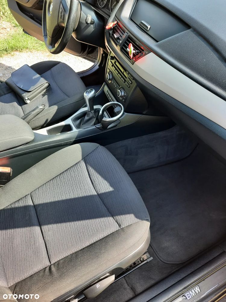 BMW X1 sDrive16d xLine - 12