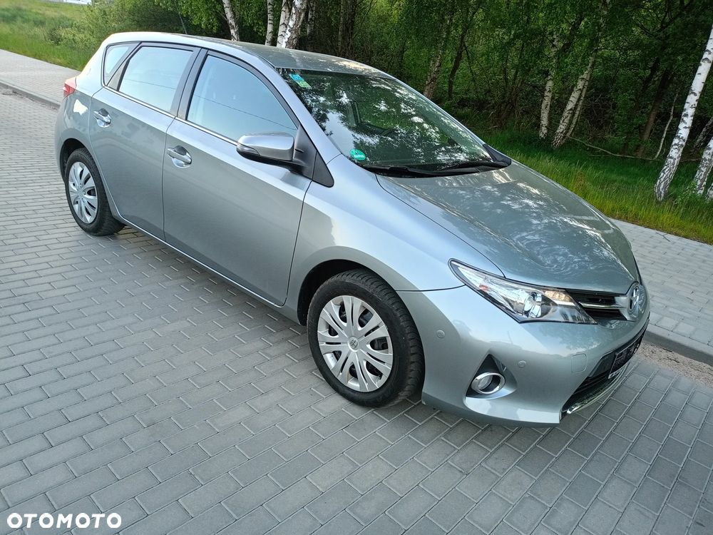 Toyota Auris 1.6 Edition - 1
