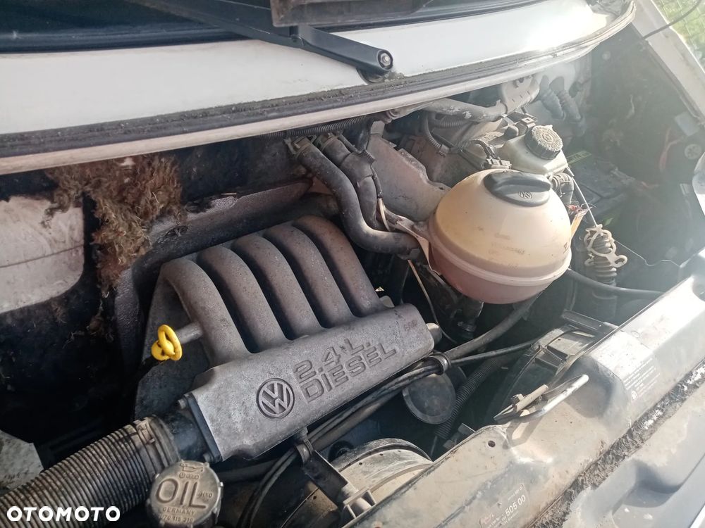 Volkswagen Transporter - 9