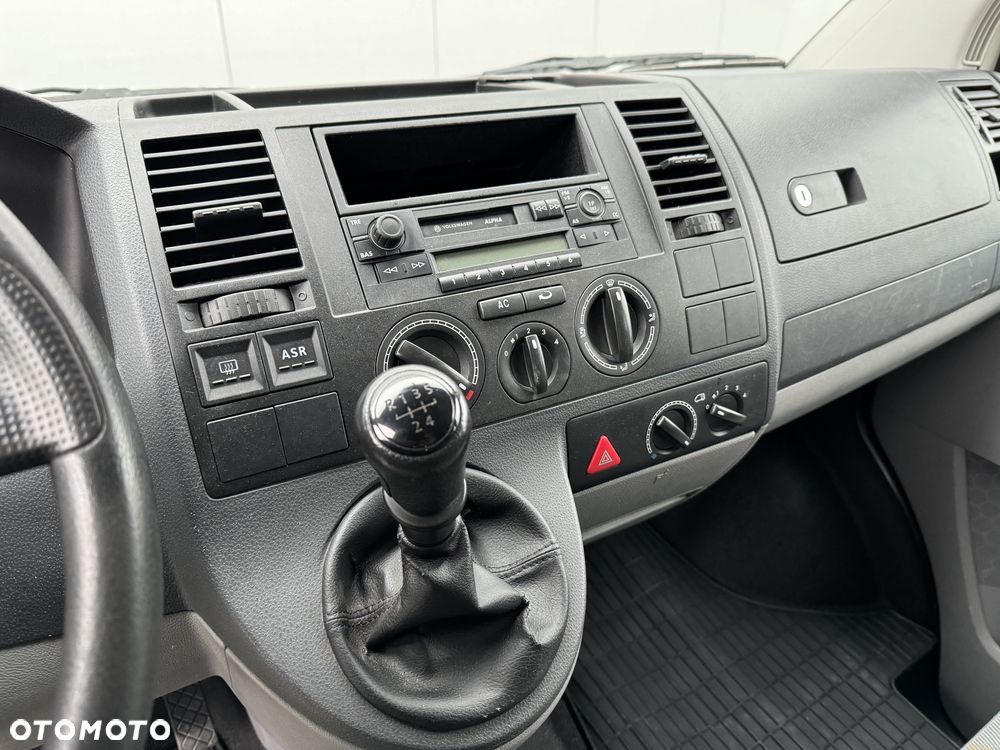 Volkswagen Transporter T5 TDI L1H1 - 12