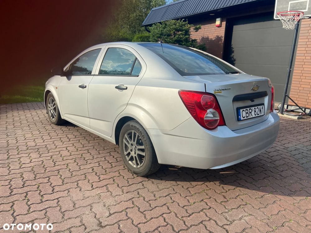 Chevrolet Aveo 1.2 LS - 2