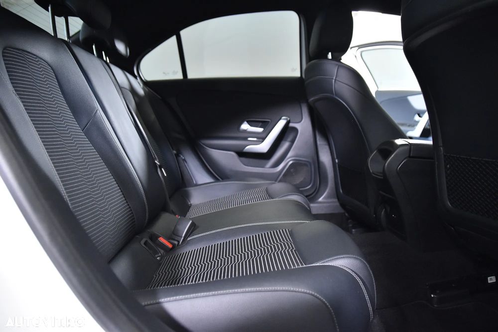 Mercedes-Benz A 200 d Sedan Aut. - 13