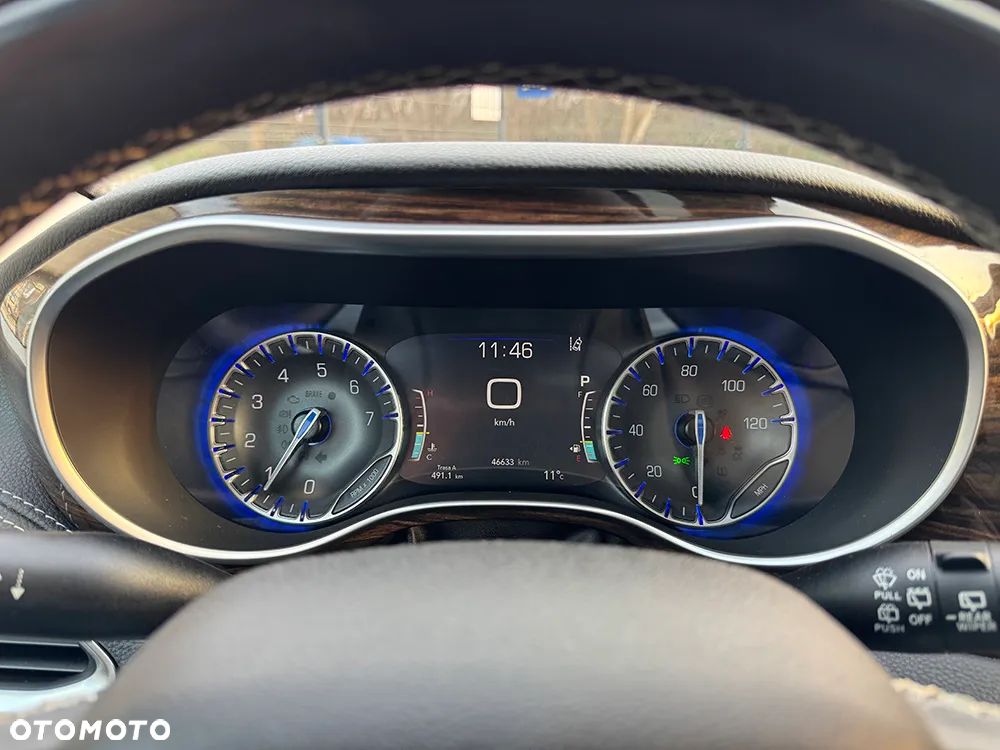 Chrysler Pacifica - 26