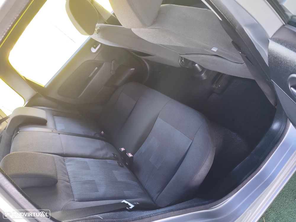 Ford Fiesta 1.25 Trend - 35