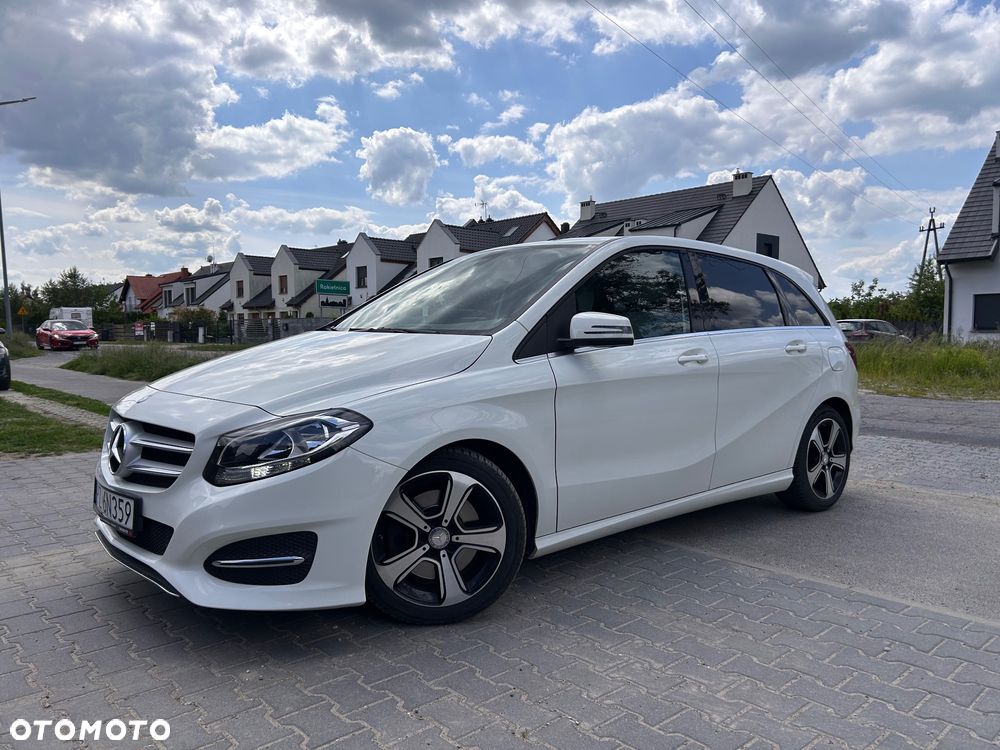 Mercedes-Benz Klasa B 250 UrbanStyle Edition - 1