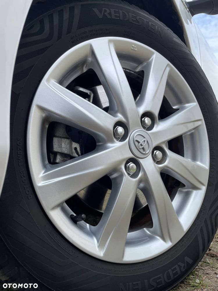 Toyota Yaris - 17