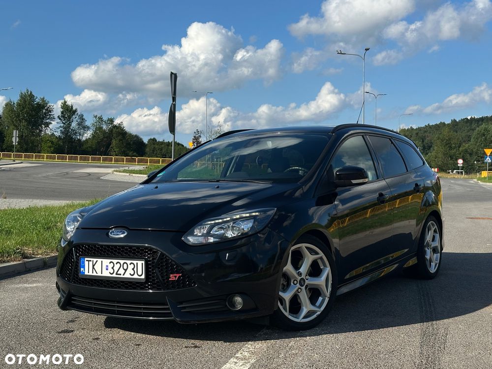 Ford Focus 2.0 EcoBoost ST mit Leder-Sport-Paket - 2