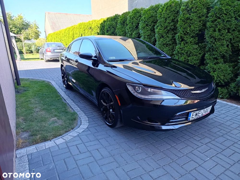 Chrysler 200 - 1